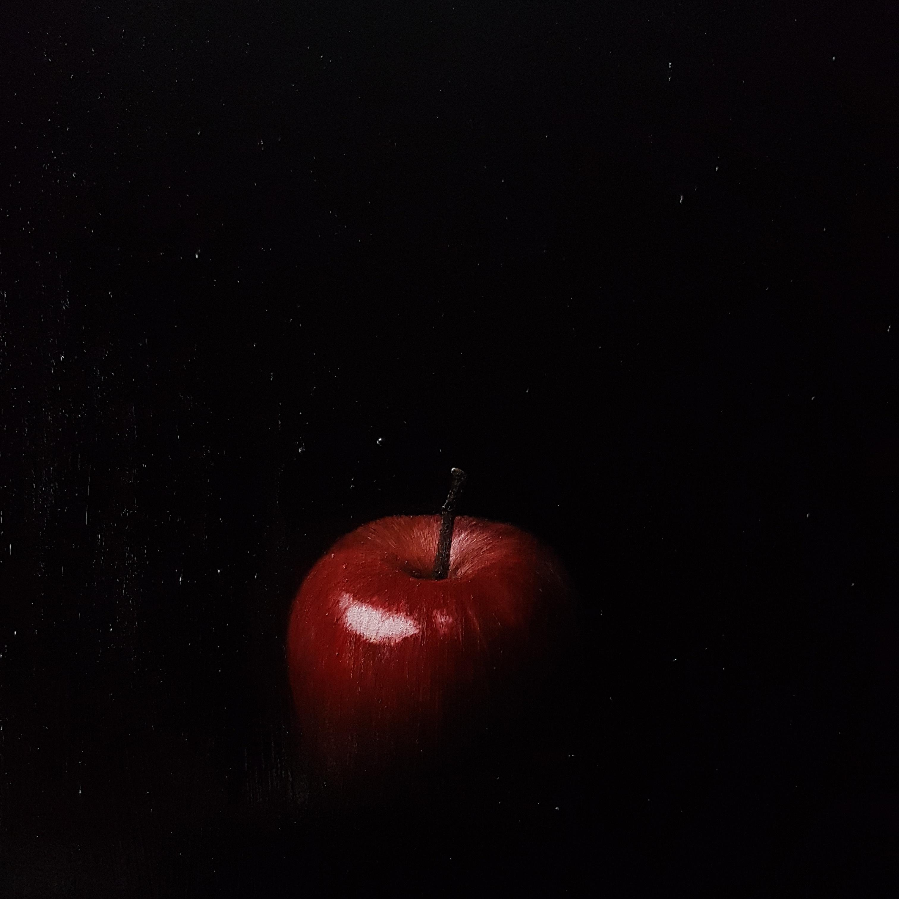 Red apple
