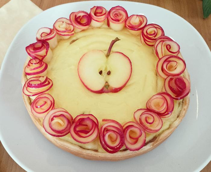 CROSTATA DI MELE ALLA LUCIA