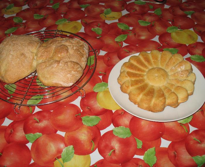 Fiore ripieno e pagnotte (tutto fatto con pasta madre)