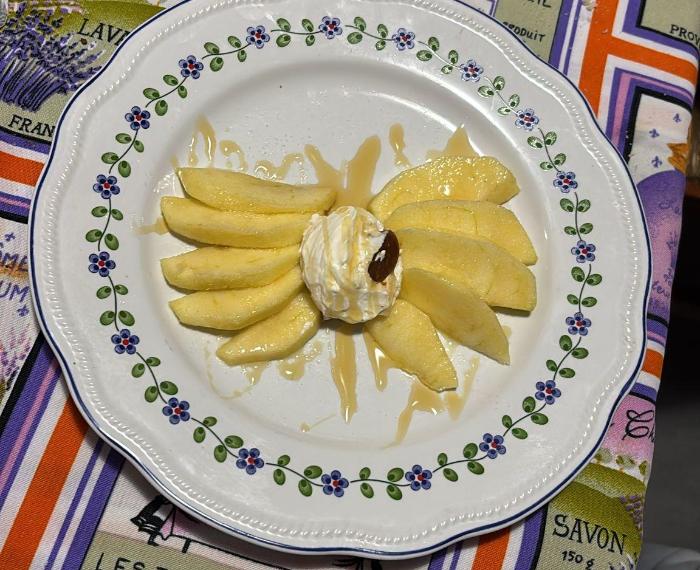 Farfalla di mele con cuore di mascarpone e miele