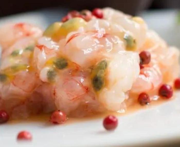 Marlene Fusion: Tartare di Mela Marlene, Gamberi Rossi e Gelato al Wasabi