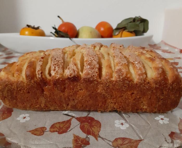 PLUMCAKE CON MELE E YOGURT